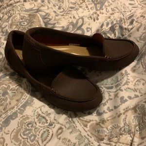 Crocs brown loafers